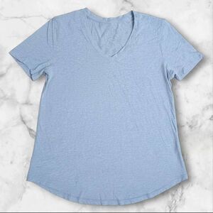 Lululemon Size 6 Light Blue Short Sleeve V Neck